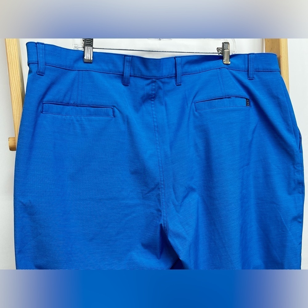 PGA TOUR Men’s Royal blue golf shorts size 44. - Picture 7 of 12